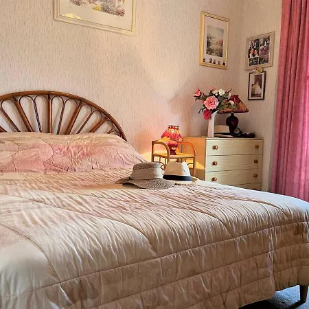 Apartment Climatise Avec Terrasse - 100m De La - 4 Couchages - Parking Et Menage Inclus - Fr-1-251-444